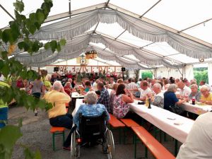 Im Zelt der Gaderner Kerwe 2019