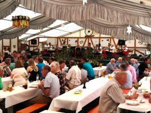 Im Zelt der Gaderner Kerwe 2019