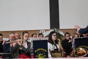Trachtenkapelle beim Musizieren