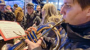 Erst mal das Instrument warm machen