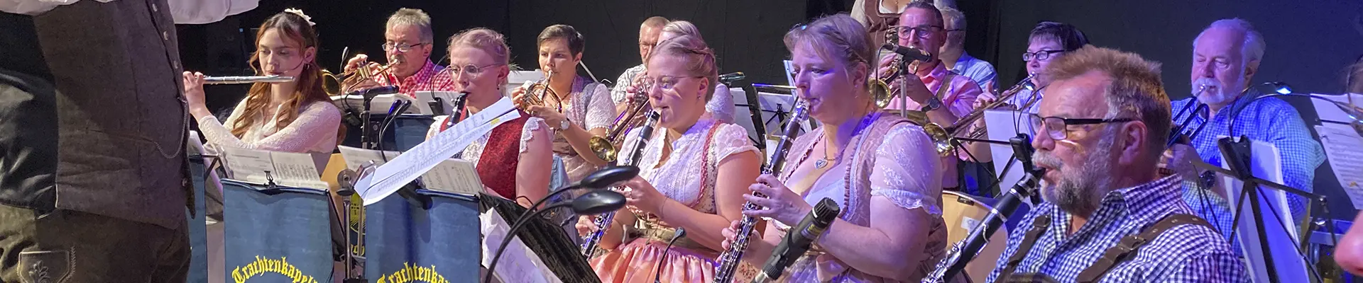 Nacht in Tracht: Ein Abend voller Spaß und Musik