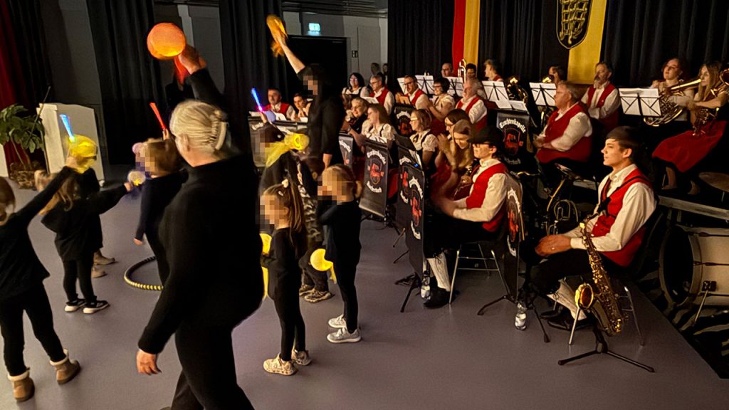 Lichtertanz der Kita