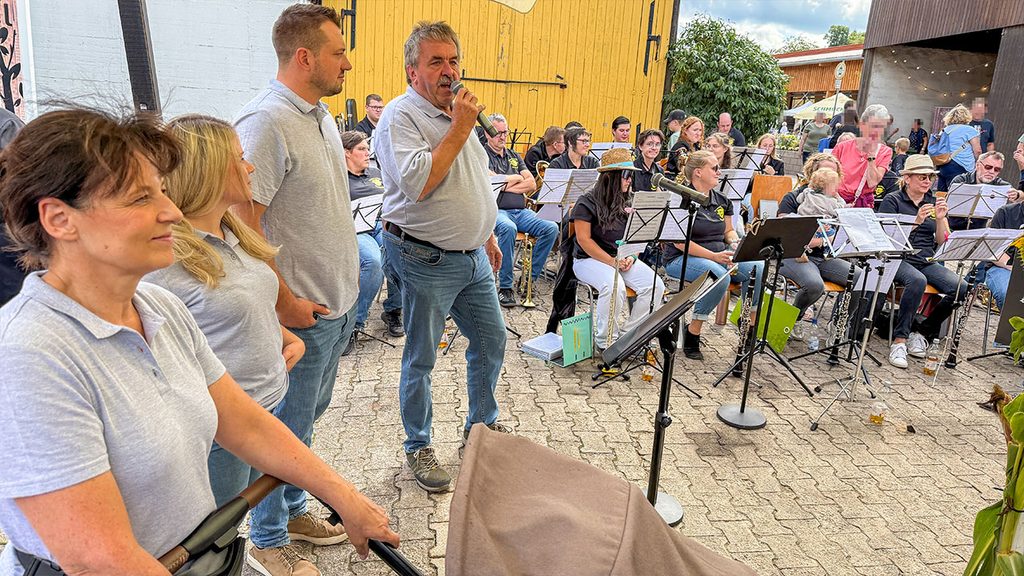 Familie Emig mit Gruß und Dankesworten